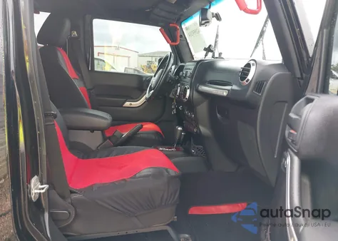 2013 Jeep Wrangler Unlimited Sahara z USA, uszkodzony, nr VIN 1C4BJWEG6DL602730